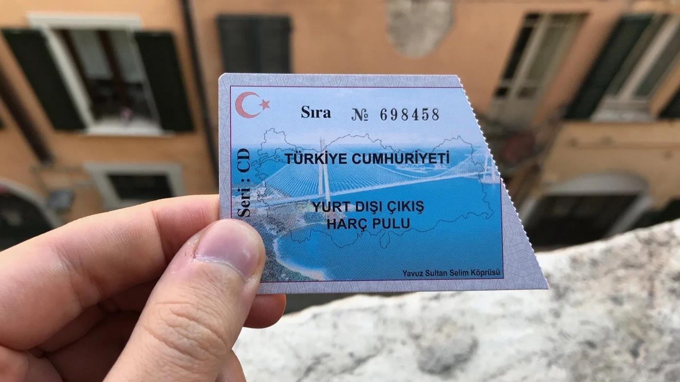 yurt-disi-cikis-harci-yuzde-230-zamlanarak-500-tl-oldu-her-yil-artacak-FUJPvNrY.jpg