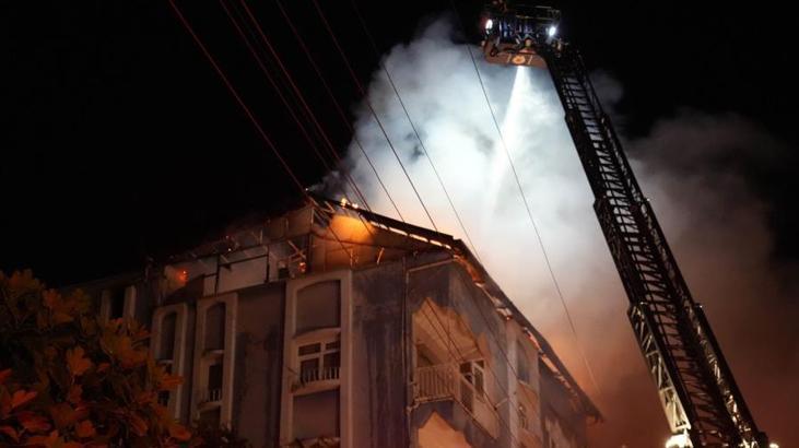 5-katli-apartmanda-korkutan-yangin-facianin-esiginden-donuldu-ytmSjuPJ.jpg