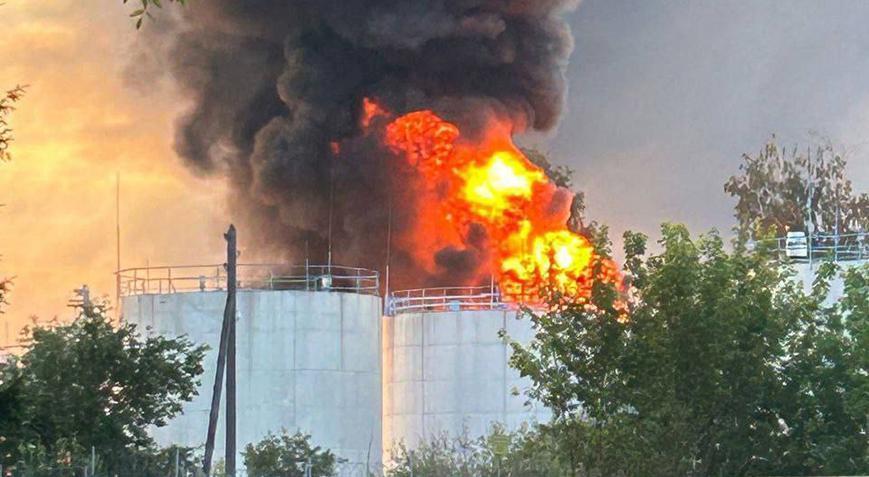 ukraynadan-rusyaya-dron-saldirisi-petrol-rafineleri-hedef-alindi-yyjJvh2l.jpg
