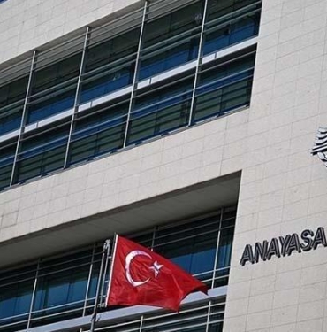 30-yillik-evlilik-bir-imza-yuzunden-yok-sayilmisti-aymden-dikkat-ceken-karar-geldi-2wfB3vFz.jpg