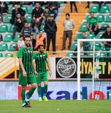 akhisarspor-6-yilda-buhar-oldu-CBC2XzSe.jpg