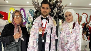 antalyada-gelin-damat-sokta-babaannesinden-tek-torununa-ev-arsa-ve-luks-arac-surprizi-nazPRAk4.jpg