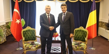 bakan-bolat-romanya-yatirim-ve-dis-ticaret-ajansi-baskan-vekili-frunzulica-ile-gorustu-PK7igybX.jpg