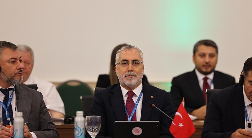 bakan-isikhan-g20-calisma-ve-istihdam-bakanlari-toplantisinda-aciklamalarda-bulundu-A525gdRO.jpg