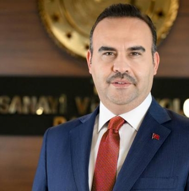 bakan-kacir-ar-ge-faaliyetlerinde-rekorlar-kirdik-4GJ6yvVV.jpg