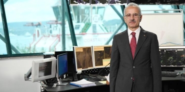bakan-uraloglu-acikladi-istanbul-bogazinda-39-bin-gemi-416-milyon-ton-yuk-tasindi-lXOFjaKw.jpg