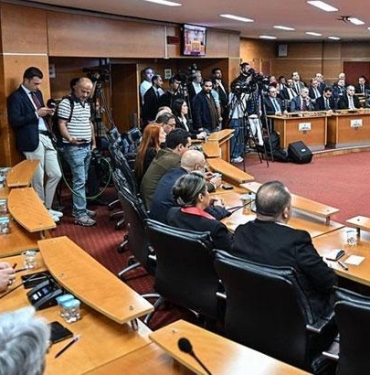 bayrampasa-belediye-meclisinde-belediye-baskan-vekili-secimi-oy-kullanma-islemi-sona-erdi-6rnv5dUI.jpg