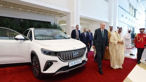 cumhurbaskani-erdogan-kuveyt-emiri-es-sabaha-togg-araci-hediye-etti-ycJm2MkN.jpg