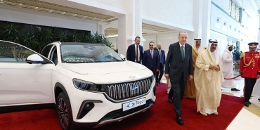 cumhurbaskani-erdogan-kuveyt-emiri-es-sabaha-togg-araci-hediye-etti-ycJm2MkN.jpg