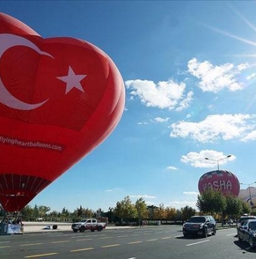 cumhurbaskanligi-kulliyesinde-sicak-hava-balonu-etkinligi-duzenlendi-G5cIYTdA.jpg