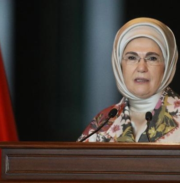 emine-erdogandan-siirtlilerle-bulusma-programina-iliskin-paylasim-MDN2xeDJ.jpg