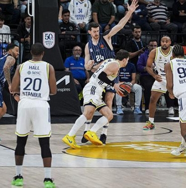 euroleaguede-turk-derbisinde-kazanan-fenerbahce-beko-Q8tXfr1d.jpg