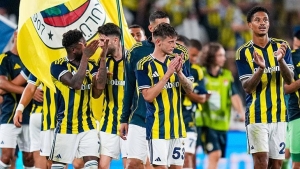 fenerbahcede-surpriz-ayrilik-iddiasi-transfer-teklifleri-degerlendirilecek-9jd67aVA.jpg