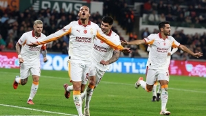 galatasarayda-leroy-sane-almanyaya-damga-vurdu-mansetleri-susledi-6CNaeF6q.jpg