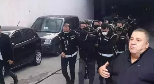 halil-falyali-davasinda-yeni-durusma-250-sanik-yasa-disi-bahis-agi-iddiasiyla-hakim-karsisinda-BuUfrYby.jpg