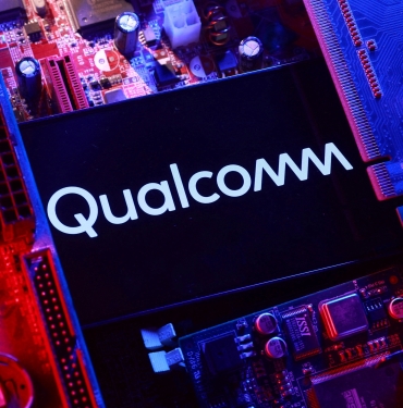 qualcomm-kendi-ai-cipleriyle-nvidia-ve-amdye-rakip-oluyor-ilk-modeller-tanitildi-AN8J6rZh.jpg
