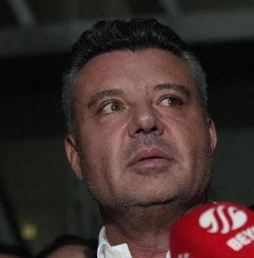 sadettin-saran-ekibimizle-takimimizla-gurur-duyuyoruz-ZijEh7bY.jpg