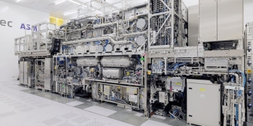samsung-770-milyon-dolara-2-high-na-euv-makinesi-aldi-YeyUZEMP.jpg