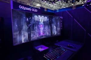 samsung-dunyanin-ilk-5k-180hz-oyuncu-monitorunu-tanitti-yPFBNN63.jpg