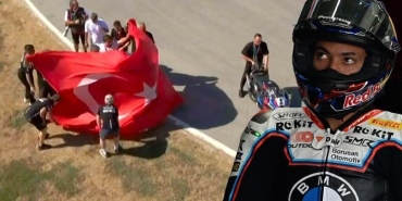 toprak-razgatlioglu-superbiketa-sampiyon-oldu-rakibinin-skandal-hareketi-tepki-cekti-KviVec7b.jpg
