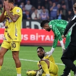trabzonspor-eyupspor-macinda-soke-eden-sakatlik-herkes-dondu-kaldi-F9fqTIOV.jpg