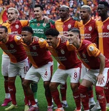 trabzonspor-maci-oncesi-galatasaraya-kotu-haber-yildiz-futbolcu-cezali-8PMalRAr.jpg