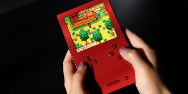 35-inc-ekranli-modern-gameboy-ayaneo-pocket-vert-tanitildi-TevQwFfR.jpg