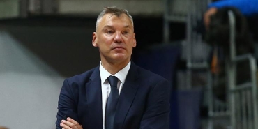 fenerbahce-bekonun-basantrenoru-sarunas-jasikevicius-savasarak-mucadele-ederek-bunu-basardik-jRUr6tFQ.jpg