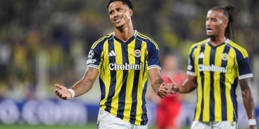 fenerbahceden-savunma-harekati-oosterwoldenin-yerine-geliyor-kZjydrqJ.jpg