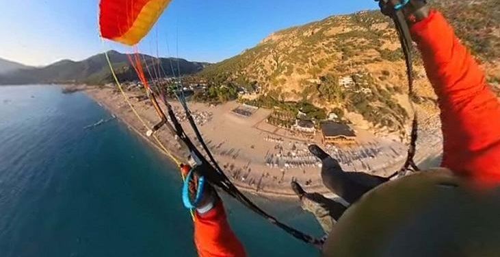 Fethiye’de kayalıklara düşen Rus paraşütçü hayatını kaybetti
