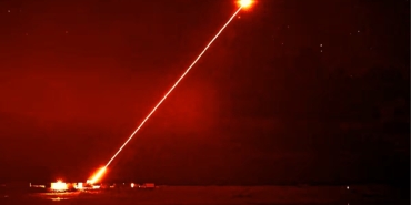 ingiltere-gelismis-lazer-silahini-savas-gemilerine-entegre-edecek-PJualR3d.jpg
