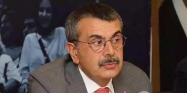okullarda-ara-tatil-kalkacak-mi-bakan-tekin-canli-yayinda-acikladi-c4pYpsWu.jpg