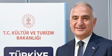 bakan-ersoy-duyurdu-turkiye-kultur-yolu-festivalinin-2025te-rekorlarla-kapandi-KWqFFH5Q.jpg