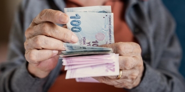 bankalarda-promosyon-yarisi-kizisti-emekliye-60-bin-tl-avantaji-nOg6ef5k.jpg