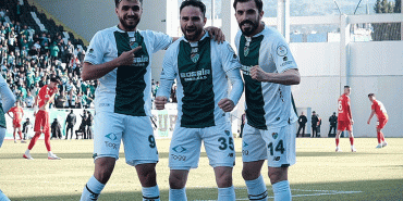 bursaspor-kullerinden-doguyor-profesyonel-liglerin-en-golcusu-qhpu8UWm.jpg