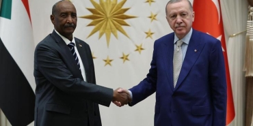 cumhurbaskani-erdogan-sudan-egemenlik-konseyi-baskani-abdelfettah-el-burhan-ile-gorustu-p4v15rGR.jpg