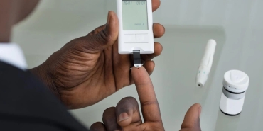 diyabet-takibinde-devrim-isikla-kan-sekeri-olcum-donemi-basliyor-FYspMWyO.jpg