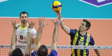 efeler-liginde-halkbank-fenerbahce-medicanaya-set-vermedi-TBtxZZWx.jpg