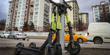 elektrikli-skuter-yonetmeligi-degisti-yerli-uretim-sarti-ve-24-saat-cagri-merkezi-geliyor-BYqFgJUg.jpg