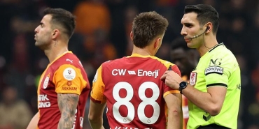 eski-hakemler-galatasaray-kasimpasa-macinin-tartismali-pozisyonlarini-degerlendirdi-sari-kart-olmasi-mumkun-degil-wjDIjB7H.jpg