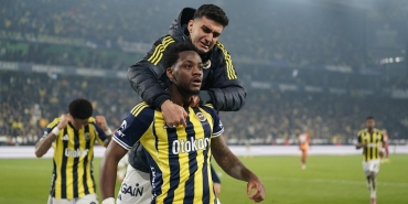 fenerbahcede-jhon-durana-sihirli-dokunus-baskan-sadettin-saran-yakindan-ilgileniyor-3F5ZKEzt.jpg