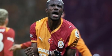 galibiyetin-ardindan-galatasaraydan-victor-osimhene-buyuk-ovgu-tam-bir-dunya-yildizi-ki4JT4i9.jpg