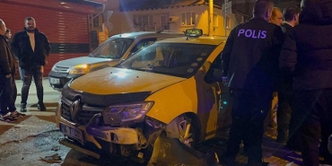 gasbettigi-taksiyle-kaza-yapti-kiskivrak-yakalandi-gEG9bDzP.jpg