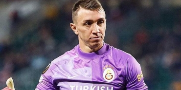 eski-galatasarayli-fernando-muslera-uruguay-basinina-konustu-kisisel-olarak-aldigim-en-iyi-karardi-QKNAL9iE.jpg