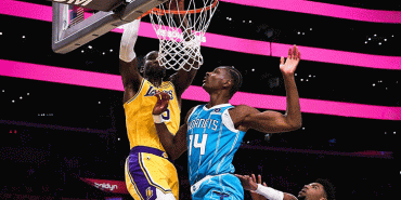 los-angeles-lakers-evinde-charlotte-hornetsa-boyun-egdi-rA4viSLl.jpg