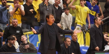 maccabi-taraftarina-tartismali-ergin-ataman-cezasi-VxhpLLYH.jpg