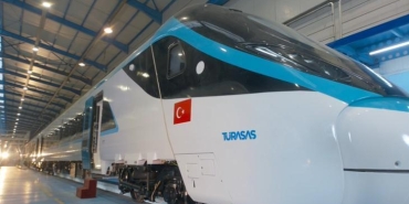 turkiyenin-urettigi-en-hizli-tren-ilk-goruntuler-geldi-ylkYx4eR.jpg