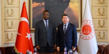 adalet-bakani-tunc-somalili-mevkidasi-ile-bir-araya-geldi-sRpZSnMP.jpg