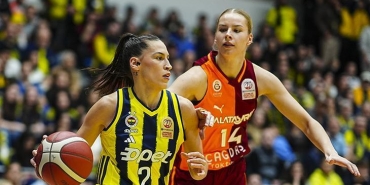 basketbolda-derbi-macta-fenerbahce-galatasarayi-son-ceyrekte-gecti-3FSW4B38.jpg