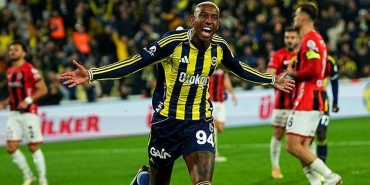 golculer-gitti-fenerbahceyi-anderson-talisca-sirtladi-wx7Z4Kp8.jpg